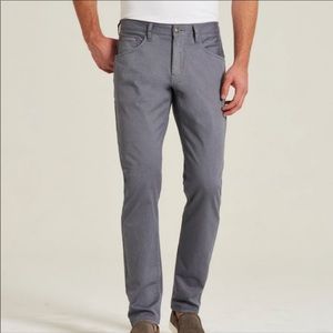 UNTUCKit | Renzo Straight Relaxed Fit Pants size 30x32
